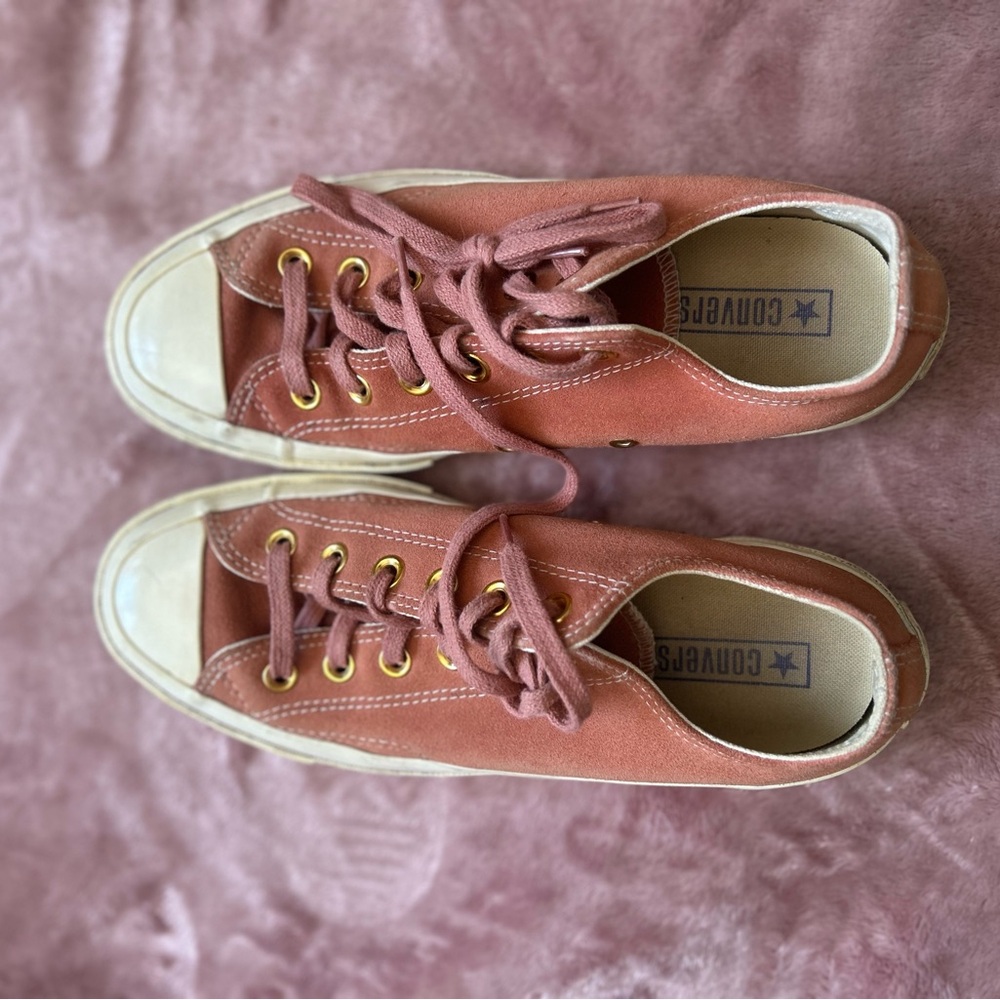Converse Peach and Cream Sneakers